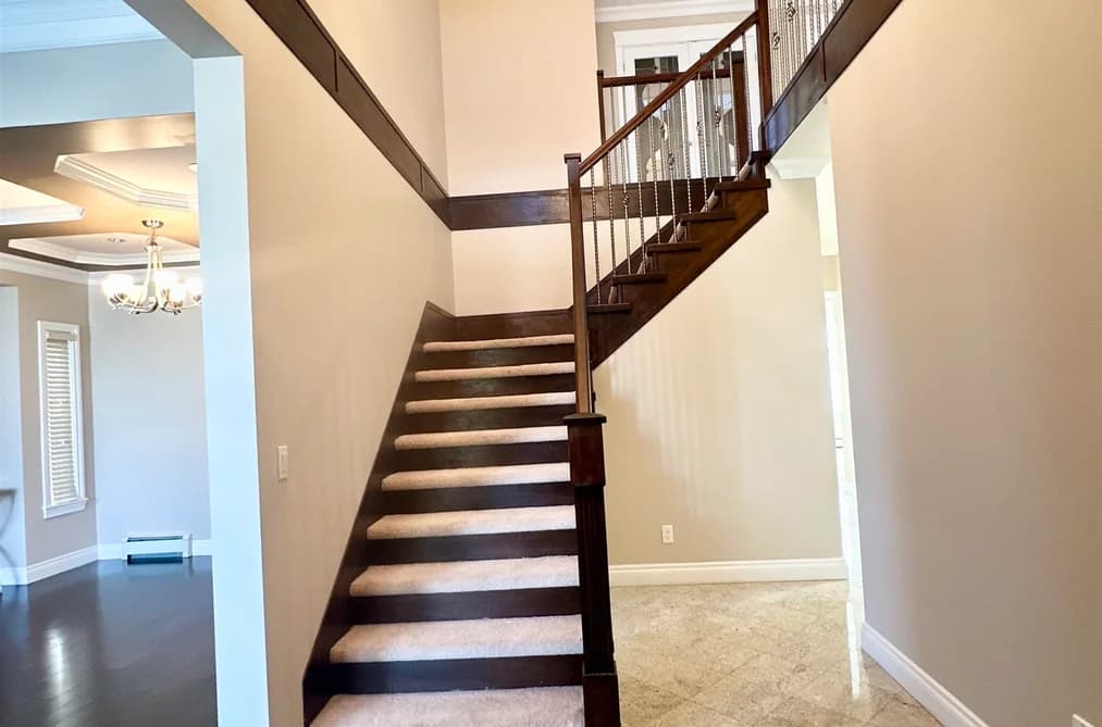 27960 JUNCTION AVENUE, Abbotsford, BC — Residential for Sale - Photo 2