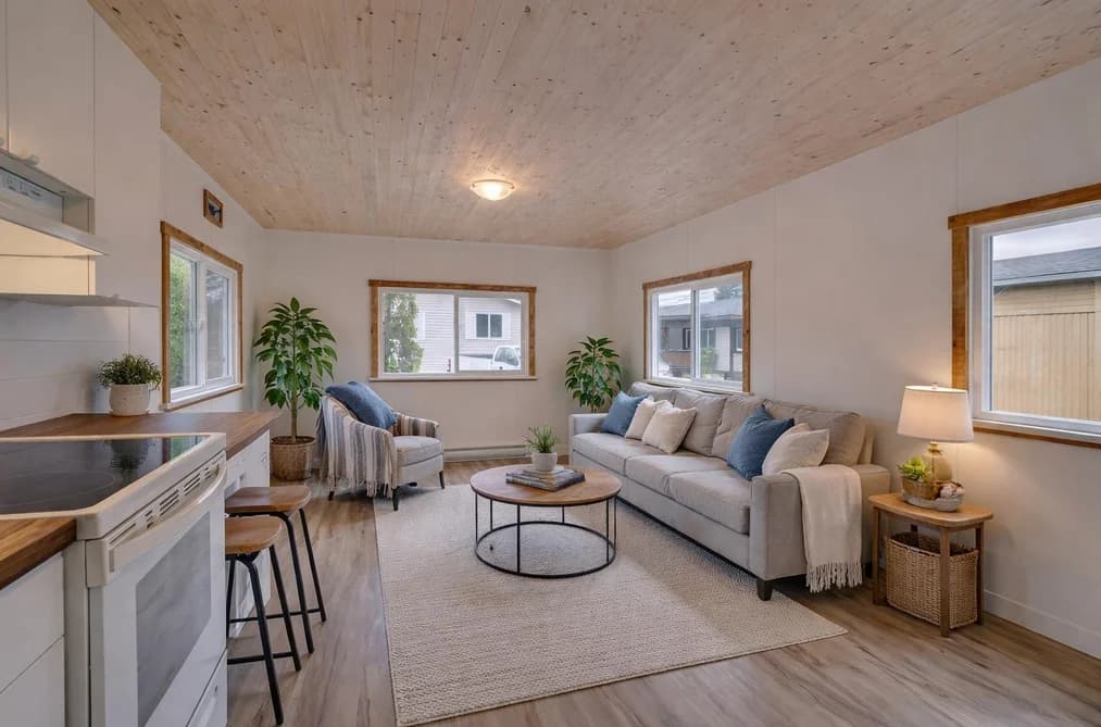 28 1413 SUNSHINE COAST HIGHWAY, Gibsons, BC — Residential for Sale - Main Photo