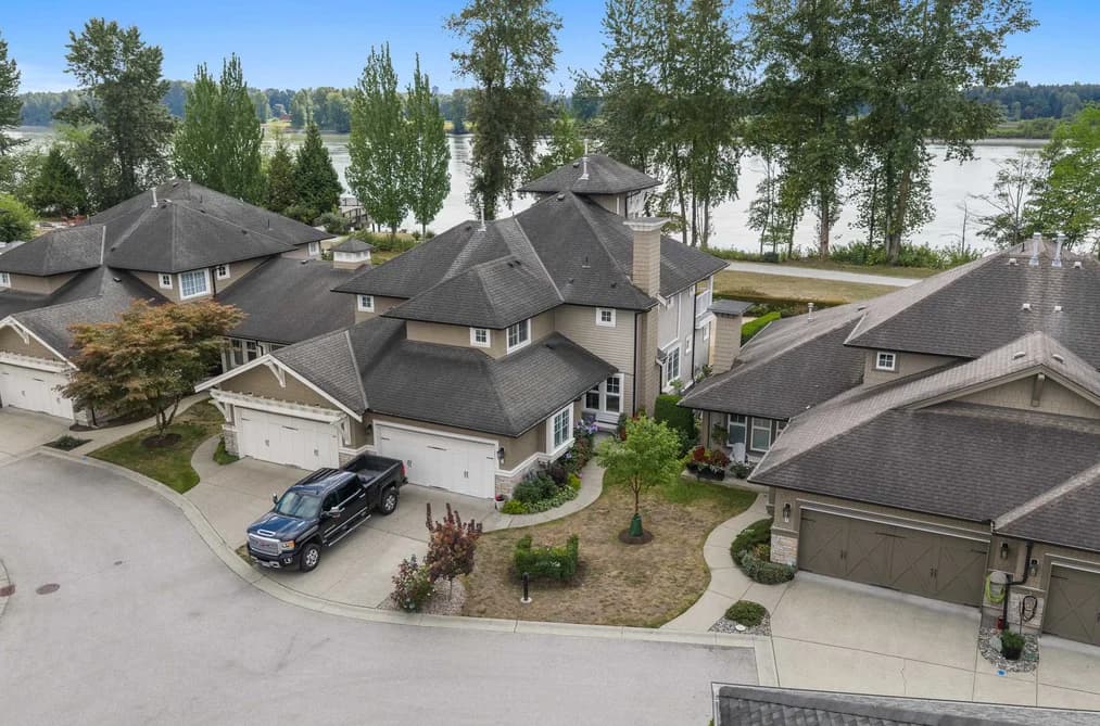 28 19452 FRASER WAY, Pitt Meadows, BC — Residential for Sale - Main Photo