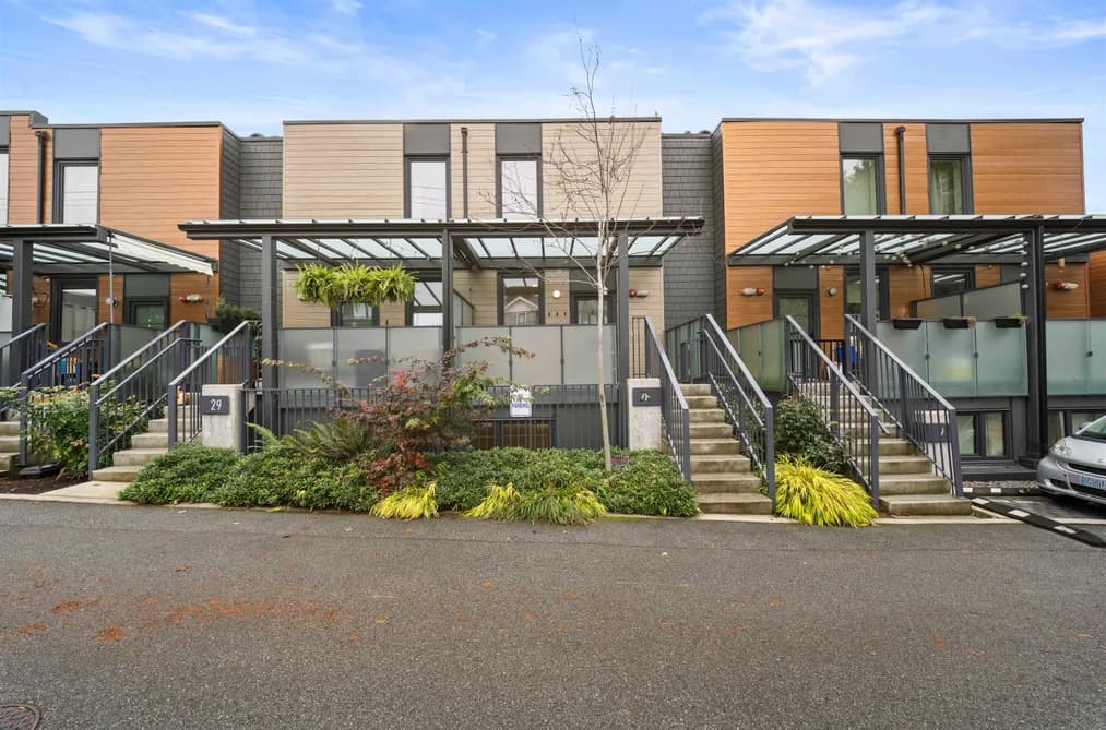 28 720 E 3RD STREET, North Vancouver, BC — Residential for Sale - Main Photo