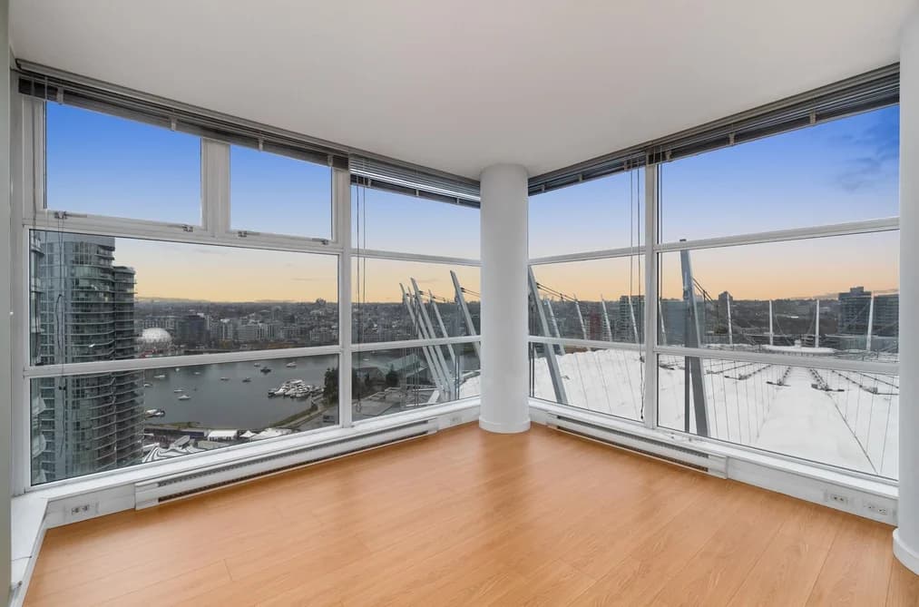 2801 111 WEST GEORGIA STREET, Vancouver, BC — Residential for Sale - Photo 2