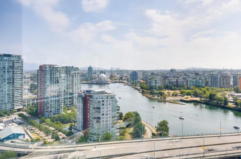 2802 1033 MARINASIDE CRESCENT, Vancouver, BC — Residential for Sale - Main Photo