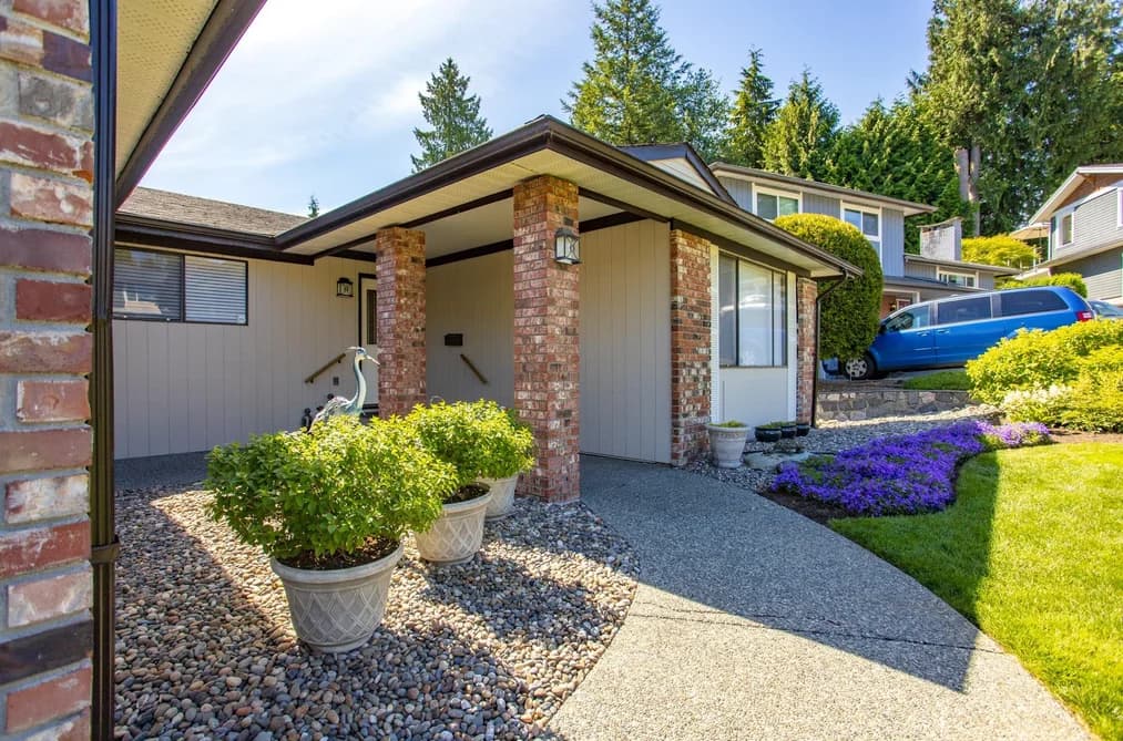2802 PILOT DRIVE, Coquitlam, BC — Residential for Sale - Photo 2