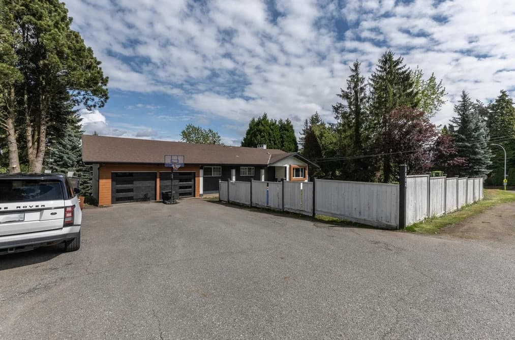 2802 UPLAND CRESCENT, Abbotsford, BC — Residential for Sale - Photo 2