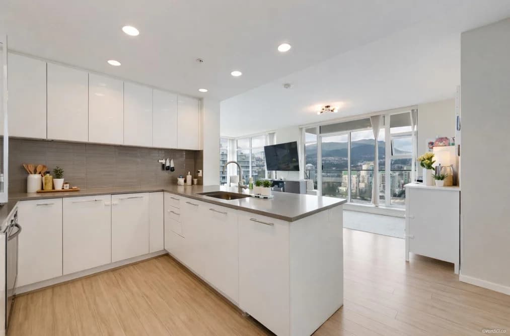 2806 3102 WINDSOR GATE, Coquitlam, BC — Residential for Sale - Photo 2