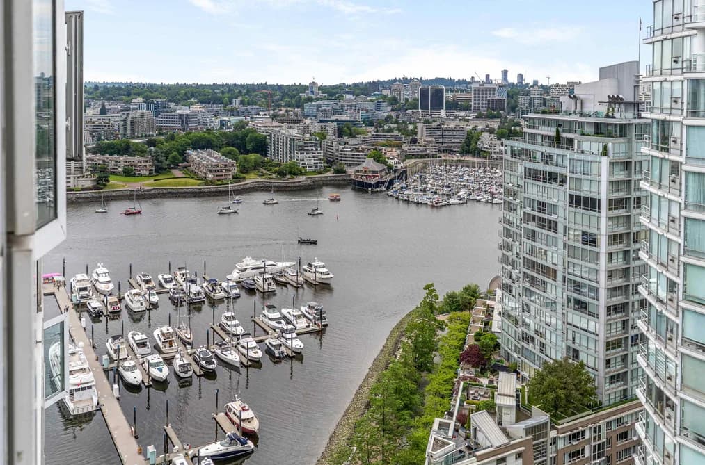 2807 1199 MARINASIDE CRESCENT, Vancouver, BC — Residential for Sale - Main Photo