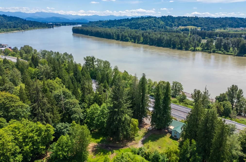 28203 LOUGHEED HIGHWAY, Maple Ridge, BC — Residential for Sale - Main Photo