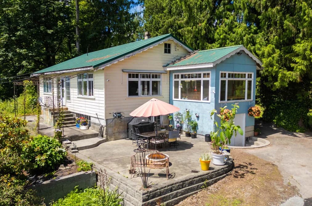 28203 LOUGHEED HIGHWAY, Maple Ridge, BC — Residential for Sale - Photo 2