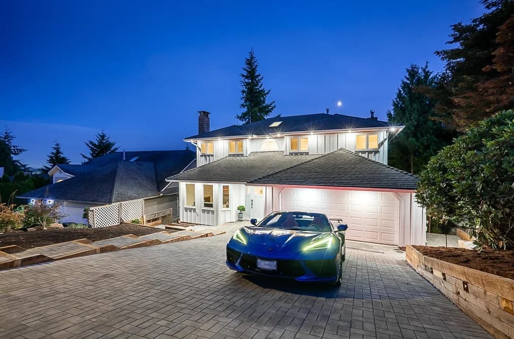 2824 NASH DRIVE, Coquitlam, BC — Residential for Sale - Photo 2