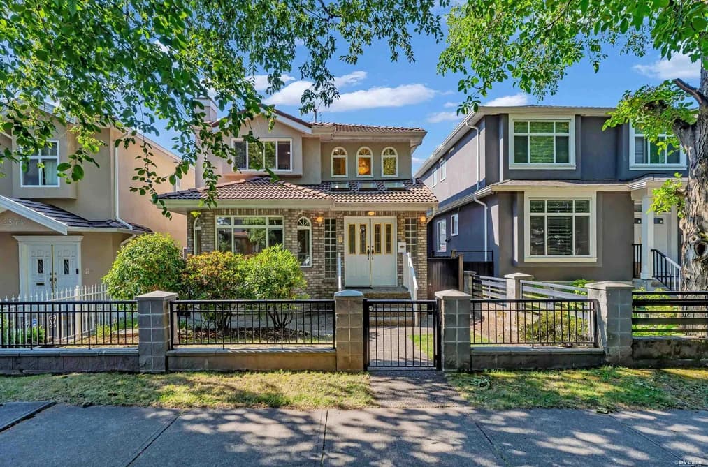 2866 E 44TH AVENUE, Vancouver, BC — Residential for Sale - Main Photo
