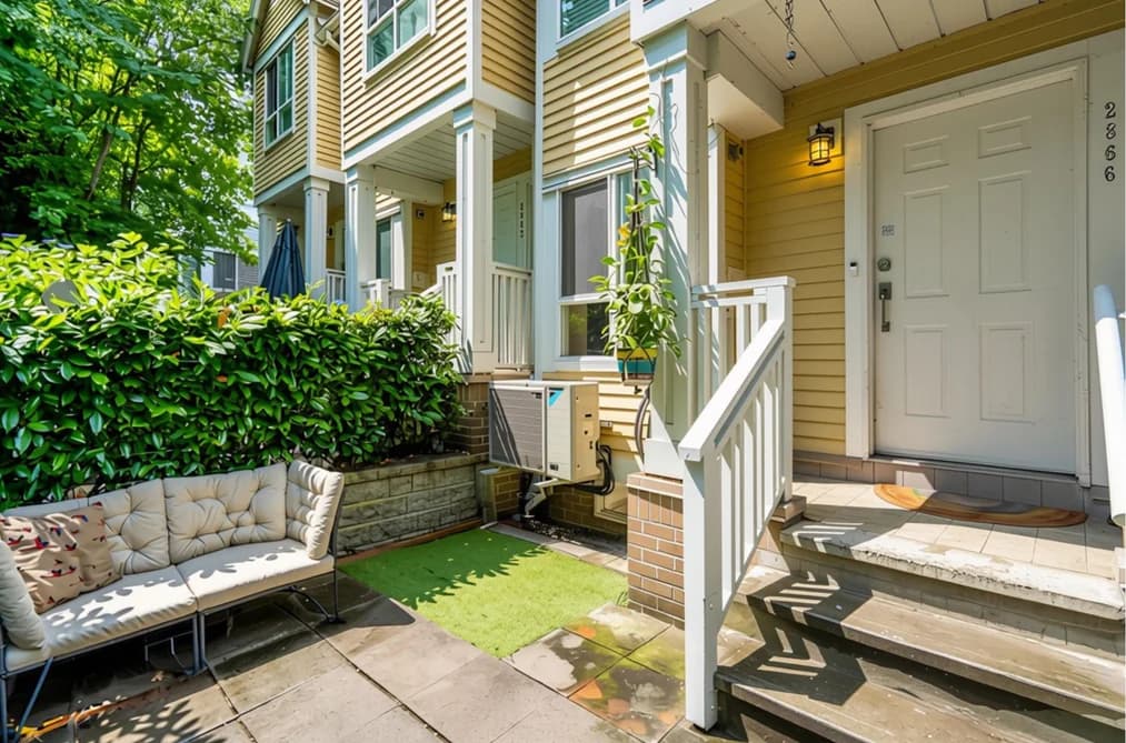 2866 SOTAO AVENUE, Vancouver, BC — Residential for Sale - Photo 2