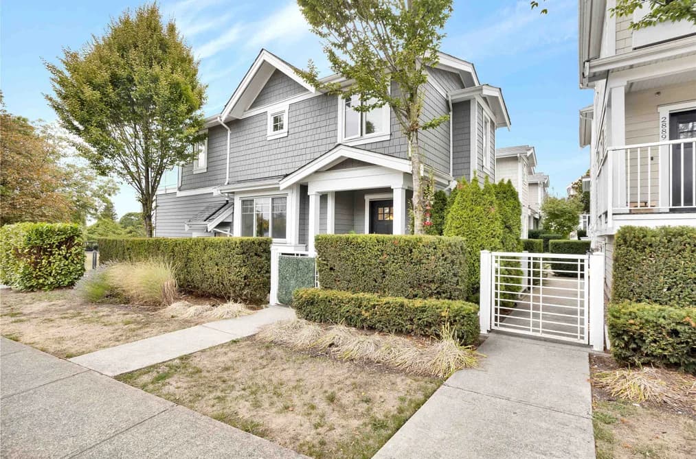 2885 E 41ST AVENUE, Vancouver, BC — Residential for Sale - Photo 2