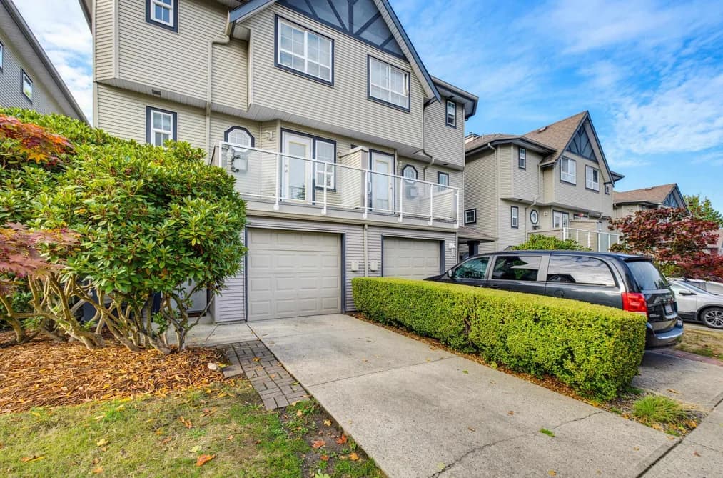 29 11229 232 STREET, Maple Ridge, BC — Residential for Sale - Photo 2