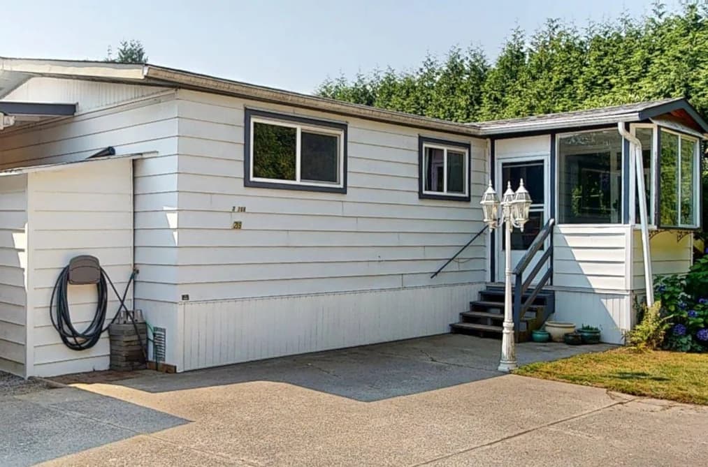 29 39768 GOVERNMENT ROAD, Squamish, BC — Residential for Sale - Photo 2