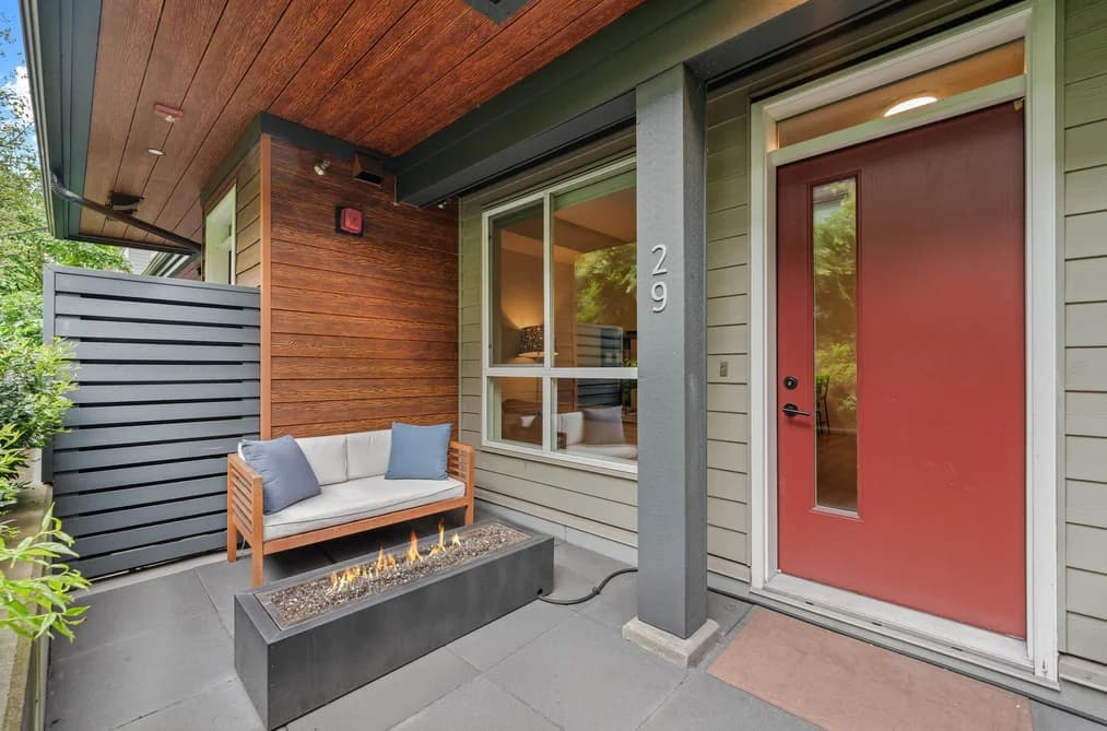 29 533 E 3RD STREET, North Vancouver, BC — Residential for Sale - Photo 2