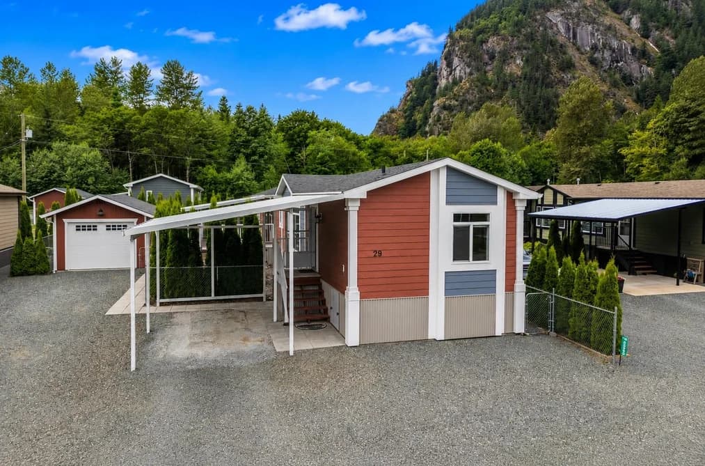 29 59060 LOUGHEED HIGHWAY, Agassiz, BC — Residential for Sale - Main Photo