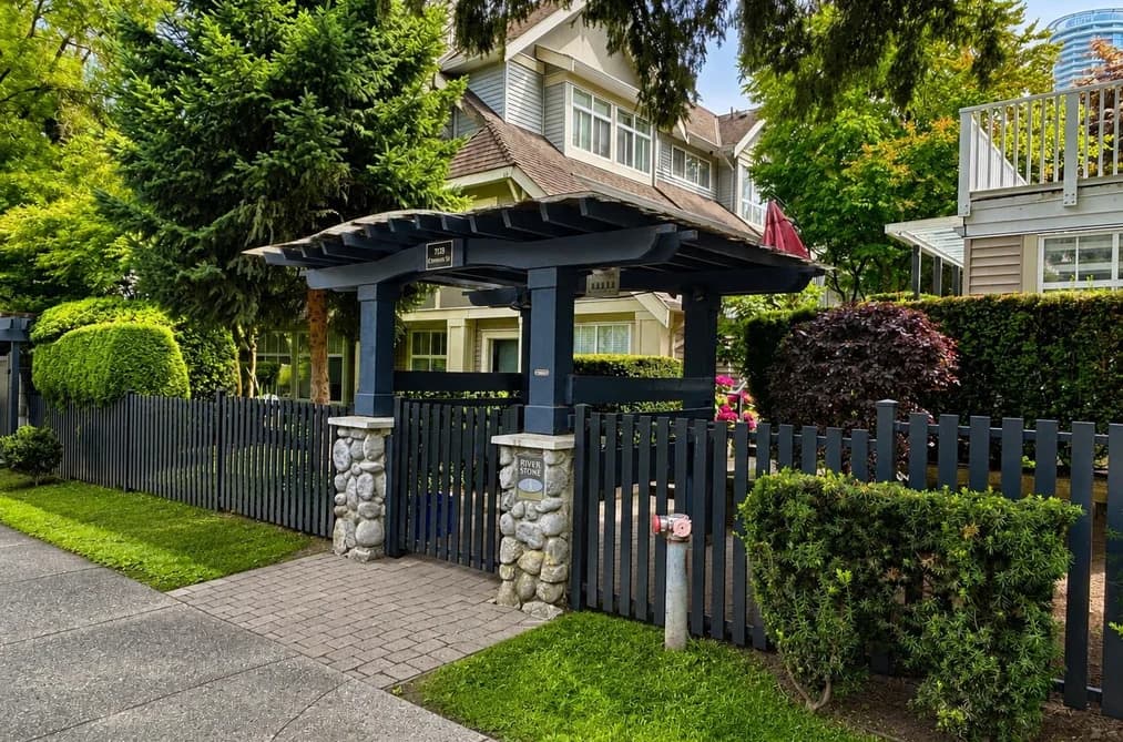 29 7128 STRIDE AVENUE, Burnaby, BC — Residential for Sale - Main Photo