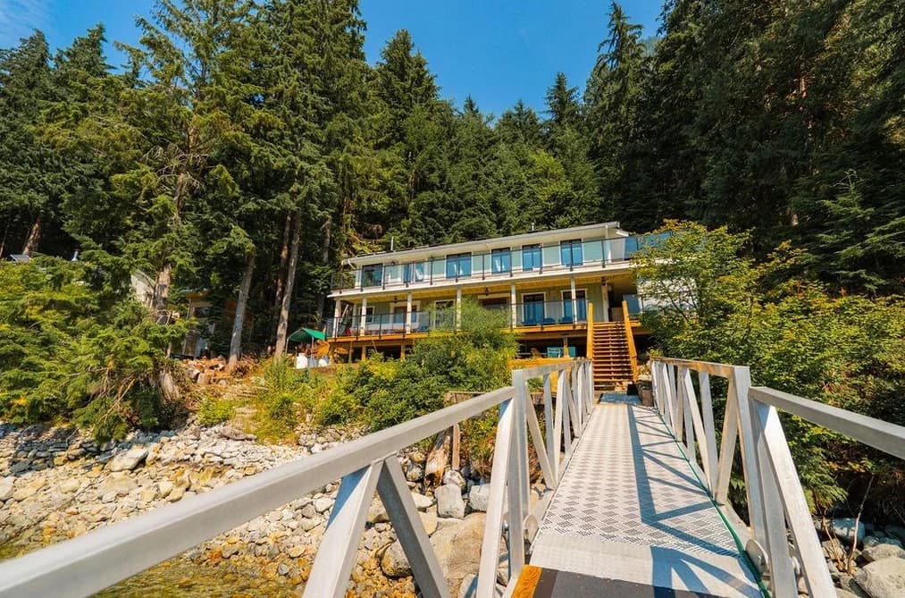 29 E CROKER ISLAND, North Vancouver, BC — Residential for Sale - Photo 2