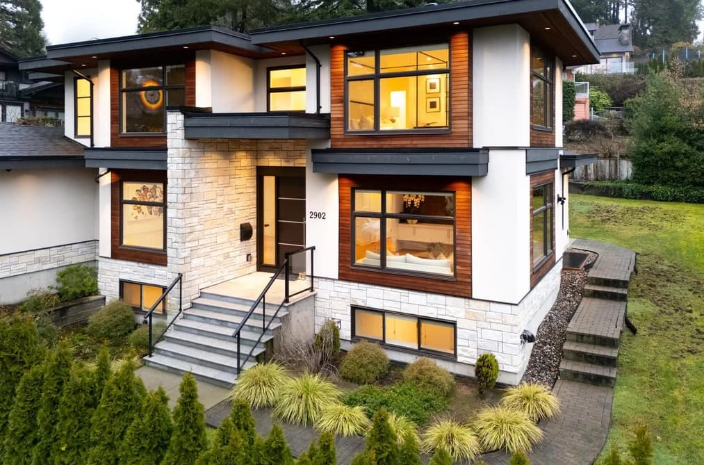 2902 ST. ANDREWS AVENUE, North Vancouver, BC — Residential for Sale - Photo 2