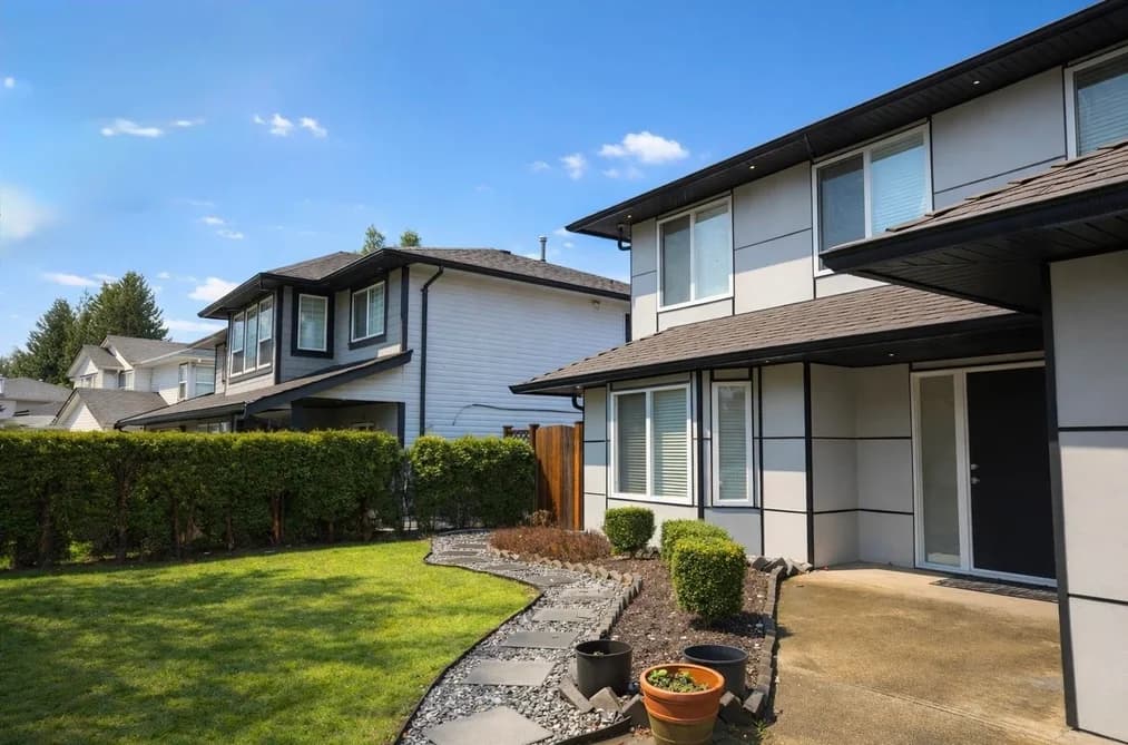 2904 CROSSLEY DRIVE, Abbotsford, BC — Residential for Sale - Photo 2