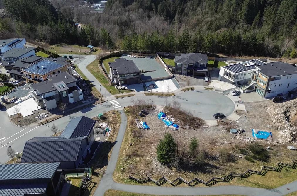2917 SNOWBERRY PLACE, Squamish, BC — Land for Sale - Photo 2