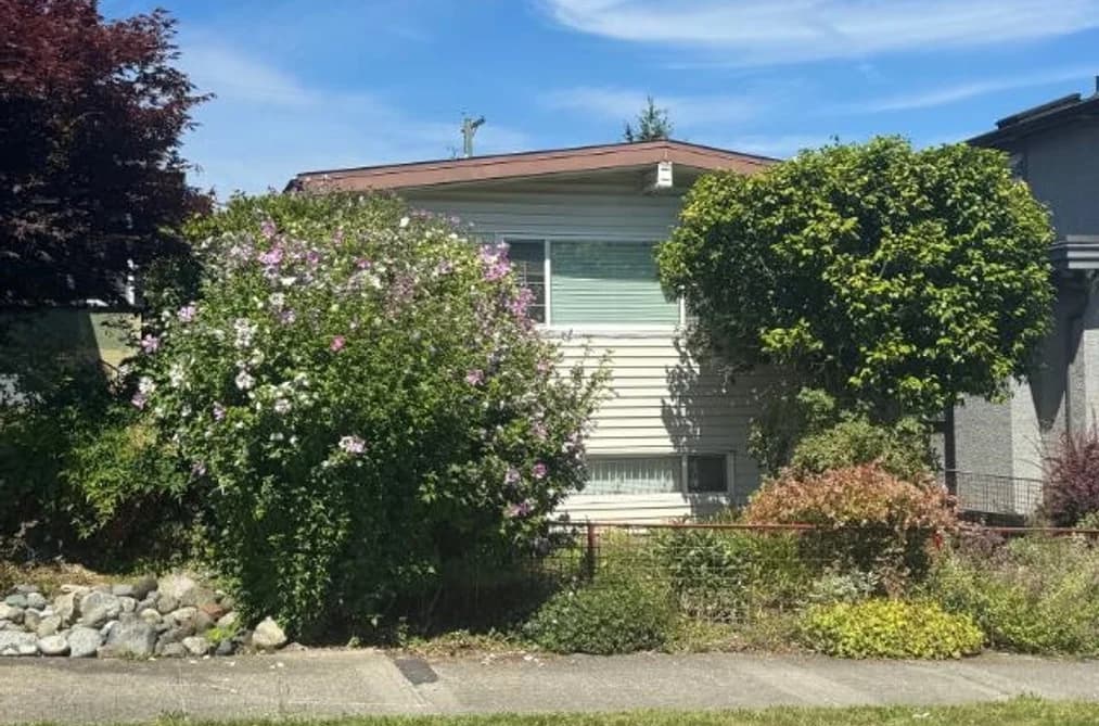 2935 ADANAC STREET, Vancouver, BC — Residential for Sale - Photo 2
