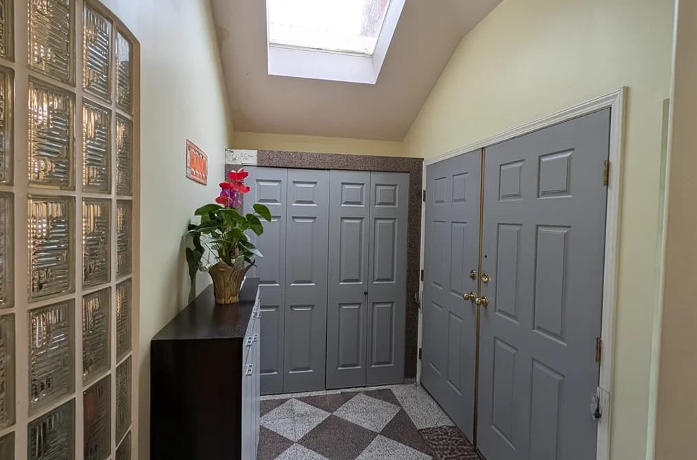 2935 E 17TH AVENUE, Vancouver, BC — Residential for Sale - Photo 2