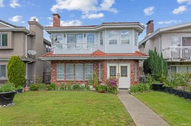 House for sale at 2945 E Graveley Street Vancouver British Columbia - MLS: R3128356
