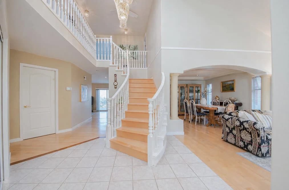 2946 BLACKBEAR COURT, Coquitlam, BC — Residential for Sale - Photo 2