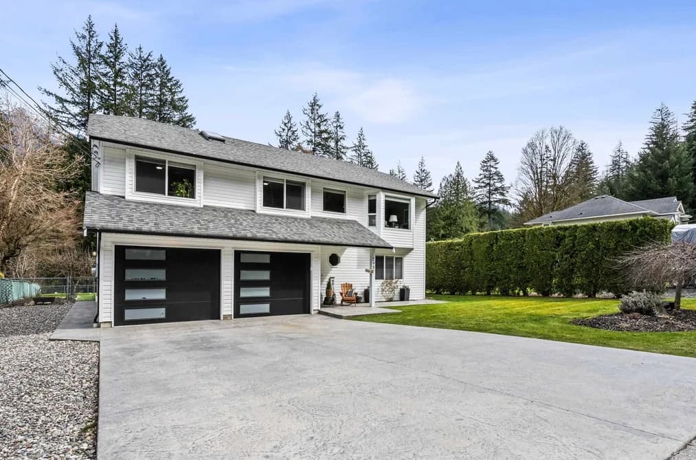 295 FORREST CRESCENT, Hope, BC — Residential for Sale - Photo 2