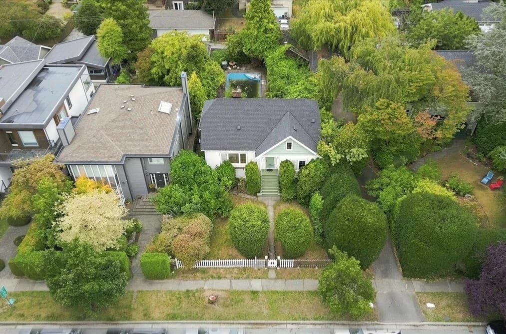 2971 W 37TH AVENUE, Vancouver, BC — Residential for Sale - Photo 2