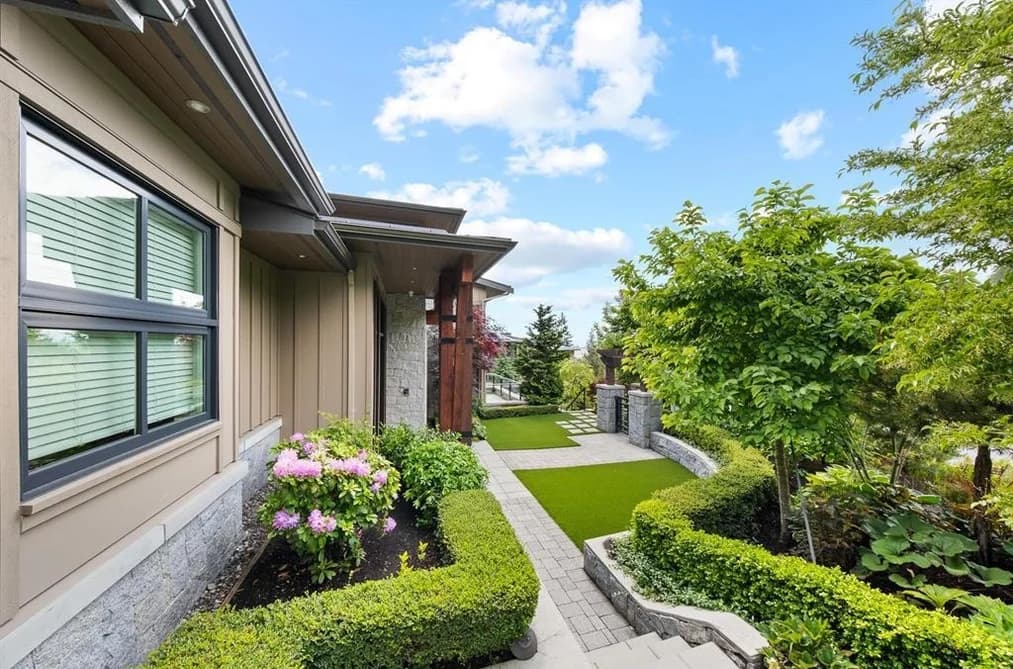 2972 BURFIELD PLACE, West Vancouver, BC — Residential for Sale - Photo 2