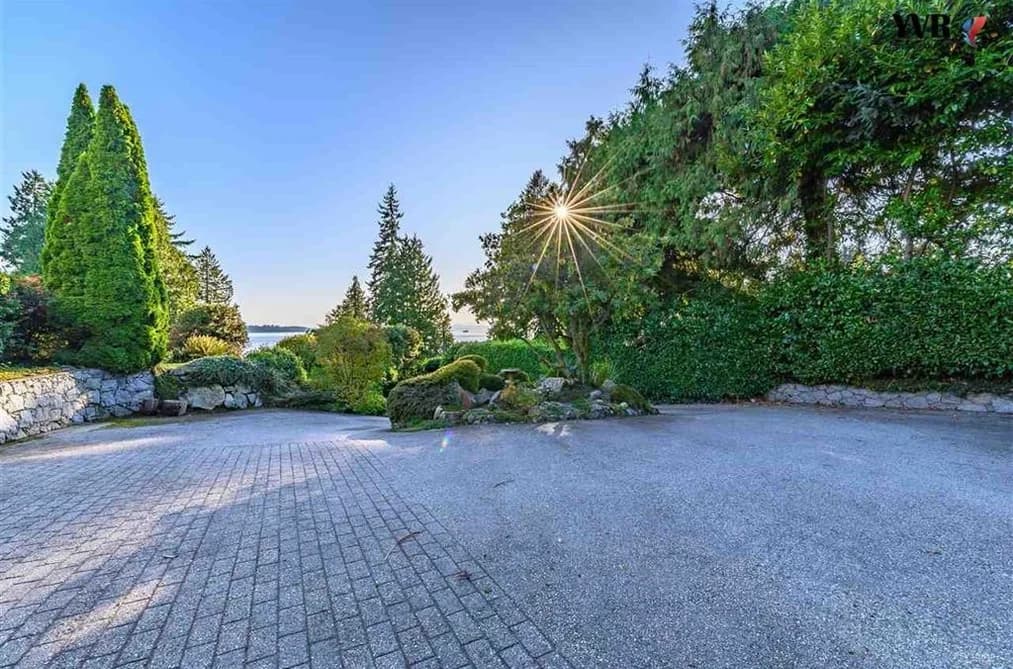 2975 MARINE DRIVE, West Vancouver, BC — Residential for Sale - Photo 2