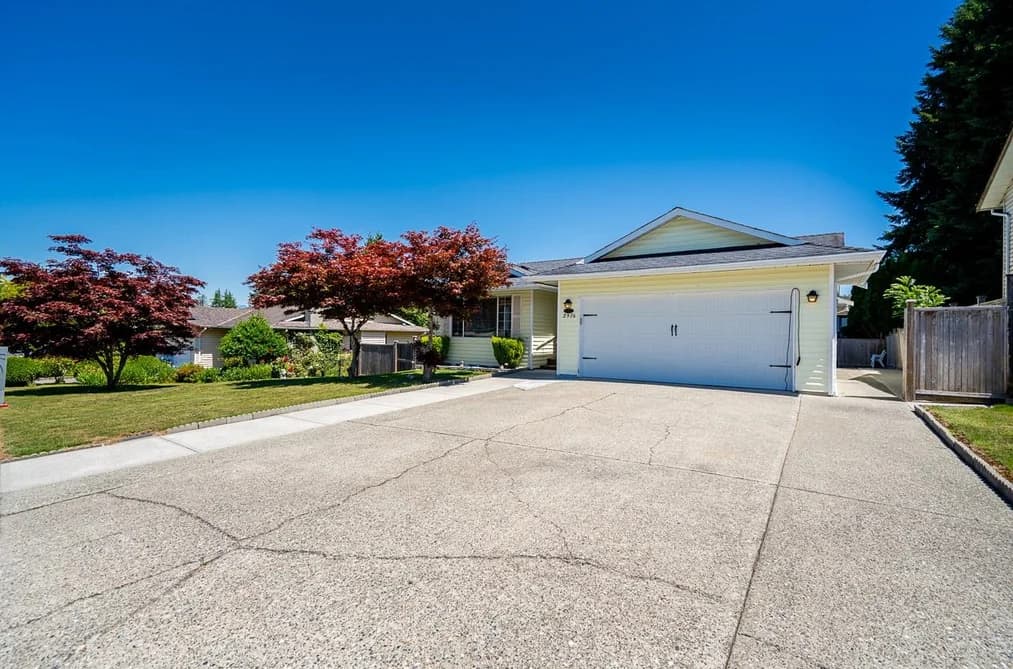 2976 WILLBAND STREET, Abbotsford, BC — Residential for Sale - Photo 2