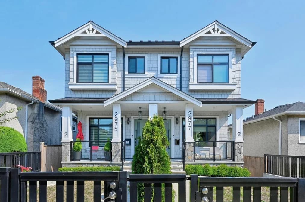 2977 E 42ND AVENUE, Vancouver, BC — Residential for Sale - Photo 2