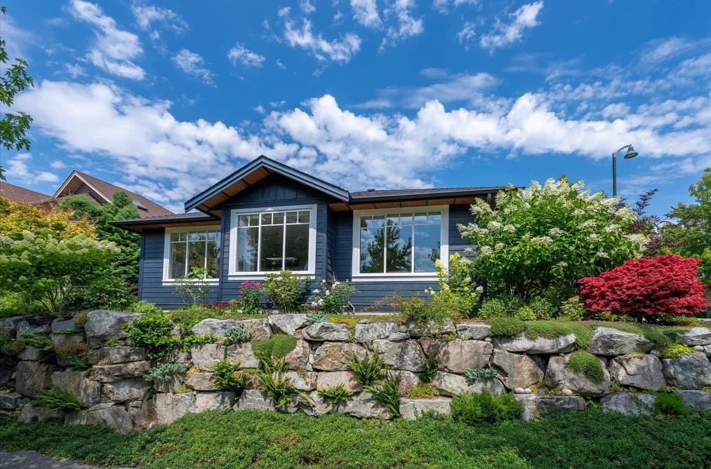 2985 STRANGWAY PLACE, Squamish, BC — Residential for Sale - Main Photo