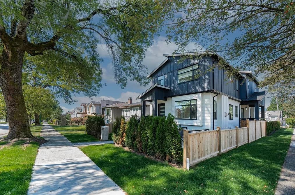 2995 E 17TH AVENUE, Vancouver, BC — Residential for Sale - Main Photo