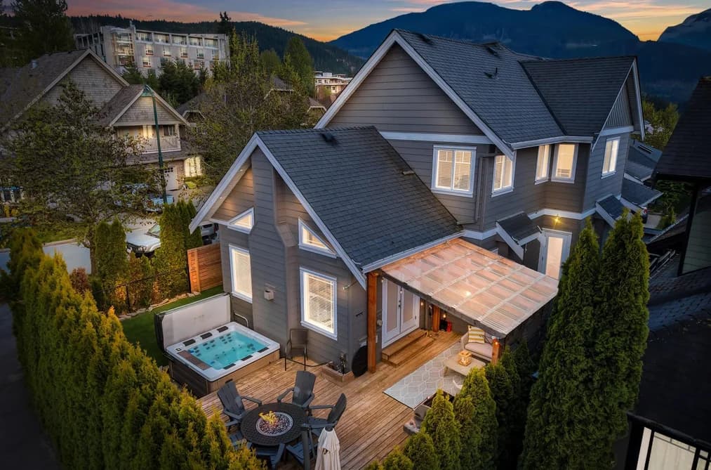 2995 STRANGWAY PLACE, Squamish, BC — Residential for Sale - Main Photo