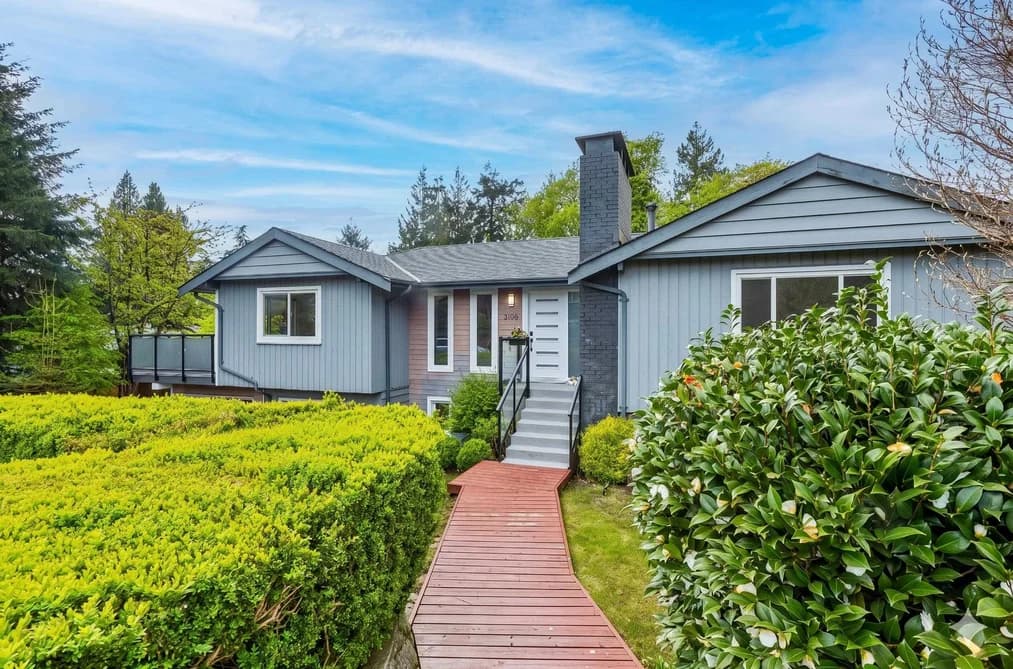 2999 LARSON ROAD, North Vancouver, BC — Residential for Sale - Photo 2