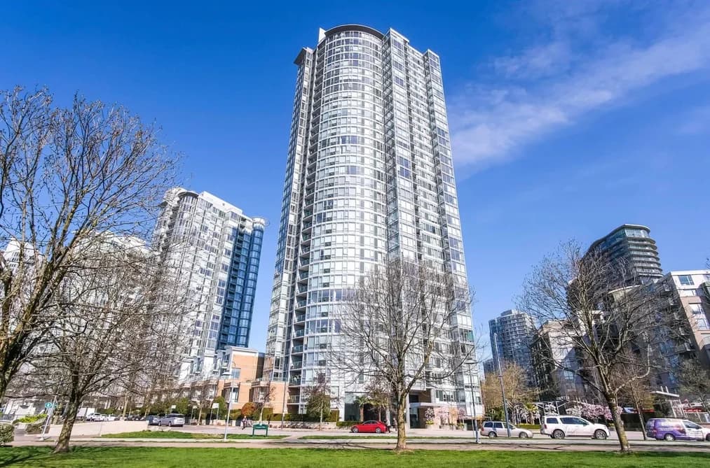 2P 1033 MARINASIDE CRESCENT, Vancouver, BC — Residential for Sale - Photo 2