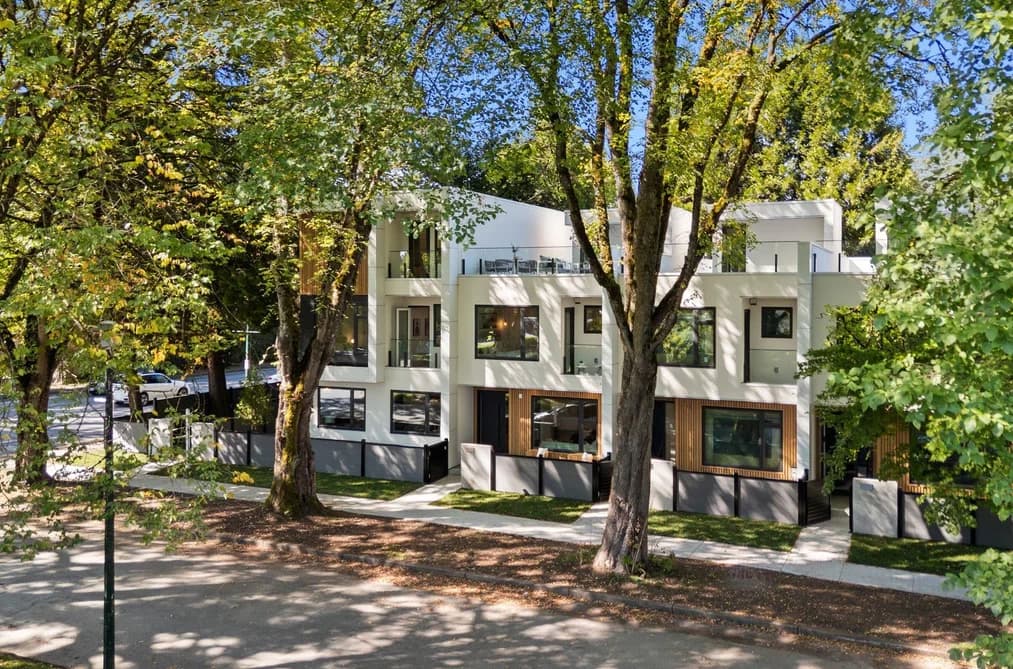 3 1491 DEVONSHIRE CRESCENT, Vancouver, BC — Residential for Sale - Photo 2