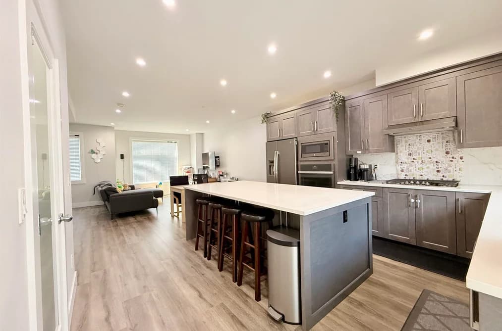 3 19239 70 AVENUE, Surrey, BC — Residential for Sale - Photo 2