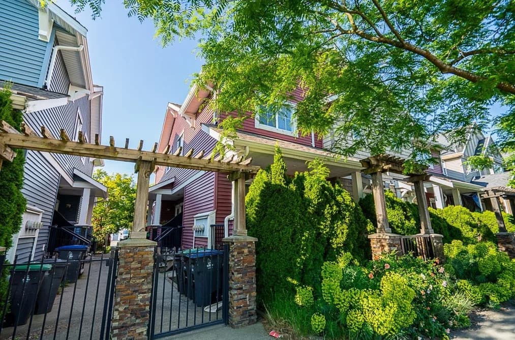 D3 19319 72 AVENUE, Surrey, BC — Residential for Sale - Main Photo