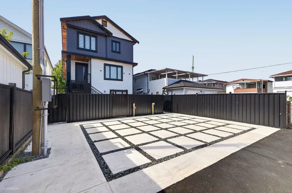 3 2035 E 51ST AVENUE, Vancouver, BC — Residential for Sale - Main Photo