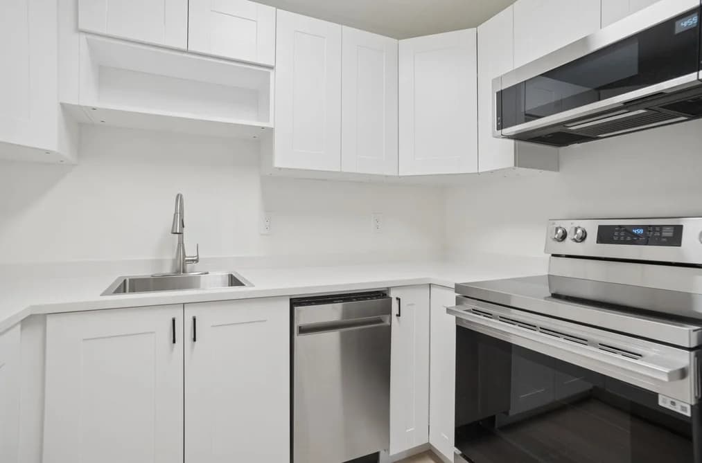 3 3250 W 4TH AVENUE, Vancouver, BC — Residential for Sale - Photo 2