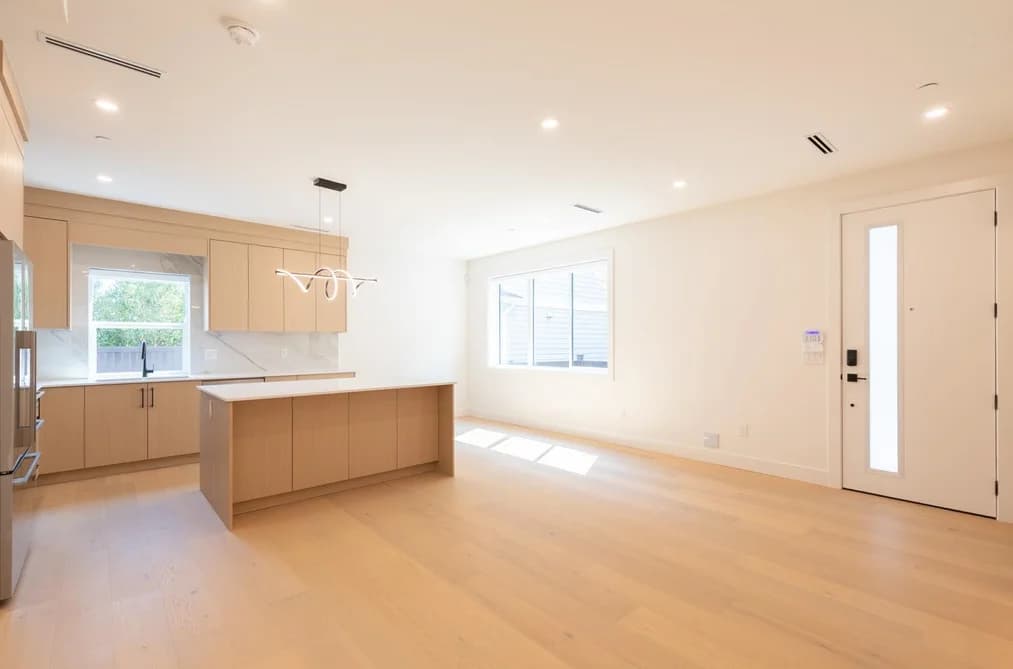 3 3615 TURNER STREET, Vancouver, BC — Residential for Sale - Photo 2