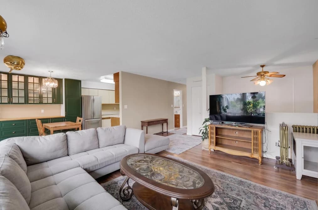 3 38397 BUCKLEY AVENUE, Squamish, BC — Residential for Sale - Photo 2