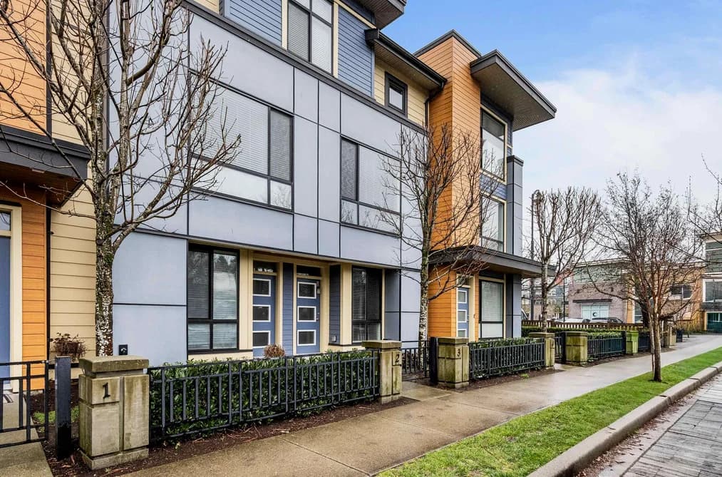 3 45615 TAMIHI WAY, Chilliwack, BC — Residential for Sale - Photo 2