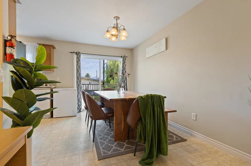 3 46345 PRINCESS AVENUE, Chilliwack, BC — Residential for Sale - Photo 2