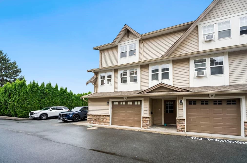 3 46538 FIRST AVENUE, Chilliwack, BC — Residential for Sale - Photo 2